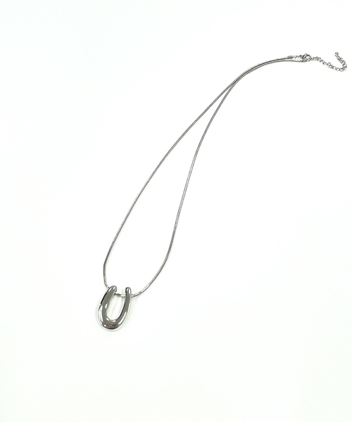 abahouse mavie（アバハウスマヴィ）の「ホースシューチェーンネックレス（ネックレス・レディース・ゴールド/シルバー・フリー）」の3枚目の写真