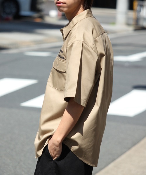 Dickies（ディッキーズ）の「【GENUINE DICKIES/ジェニュインディッキーズ】T/Cツイル刺繍入り 半袖ワークシャツ（シャツ/ブラウス・メンズ・ストライプ/インディゴブルー/ベージュ/ブルーグレー/カーキ/ブラック・M/L/XL）」の16枚目の写真