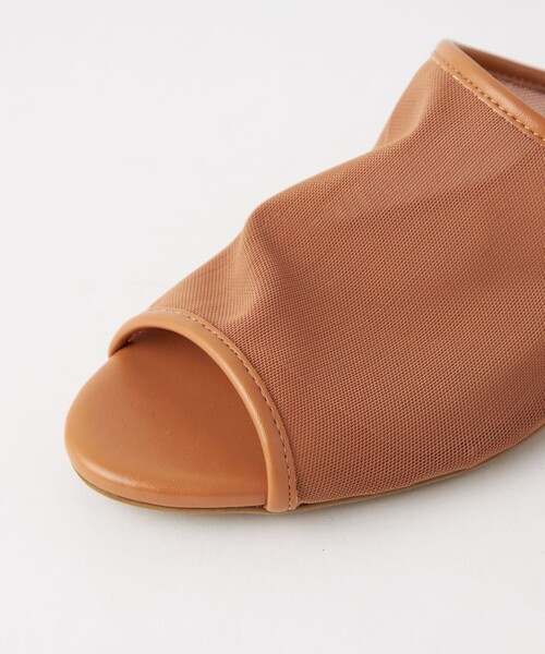 green label relaxing（グリーンレーベルリラクシング）の「ストレッチ チュール ミュール(4cmヒール)（サンダル・レディース・ブラック/ブラウン・S/L/M）」の8枚目の写真