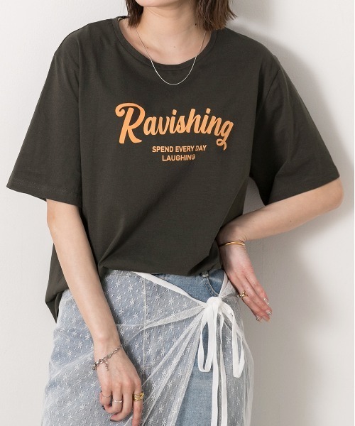 ad thie(アドティエ)の「クルーネック ロゴプリントTシャツ(Tシャツ/カットソー・レディース・ホワイト×ブラック/ホワイト×グリーン/ブラック/ブルー/チャコール・FREE)」の4枚目の写真