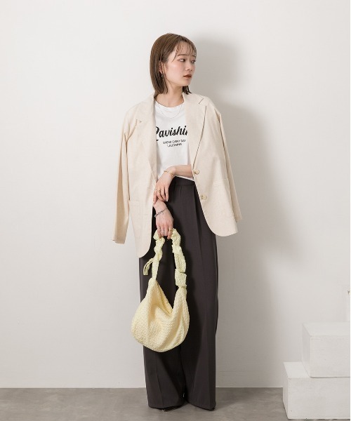 ad thie(アドティエ)の「クルーネック ロゴプリントTシャツ(Tシャツ/カットソー・レディース・ホワイト×ブラック/ホワイト×グリーン/ブラック/ブルー/チャコール・FREE)」の15枚目の写真