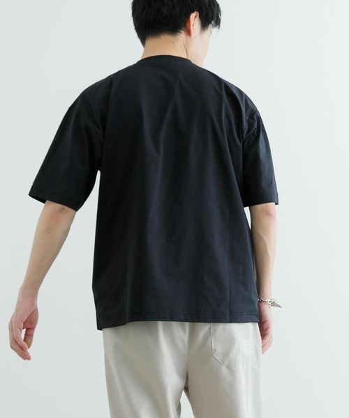 ITEMS URBANRESEARCH（アイテムズ アーバンリサーチ）の「速乾×冷感 高機能天竺 Tシャツ（Tシャツ/カットソー・メンズ・ブラック/ベージュ/ホワイト・MEDIUM/LARGE）」の13枚目の写真