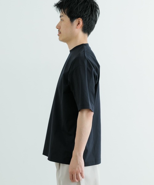 ITEMS URBANRESEARCH（アイテムズ アーバンリサーチ）の「速乾×冷感 高機能天竺 Tシャツ（Tシャツ/カットソー・メンズ・ブラック/ベージュ/ホワイト・MEDIUM/LARGE）」の21枚目の写真