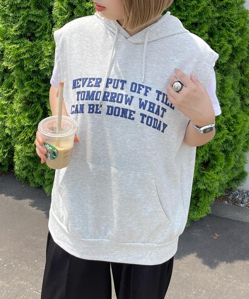 Chillfar(チルファー)の「フード付きロゴベスト(ベスト・レディース・ダークグリーン/ネイビー/チャコール/オートミール/ホワイト・FREE)」の3枚目の写真