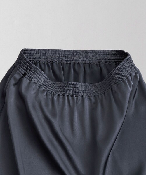 ＜LOEFF＞サテン コクーンスカート LOEFF（ロエフ）の「＜LOEFF＞サテン コクーンスカート