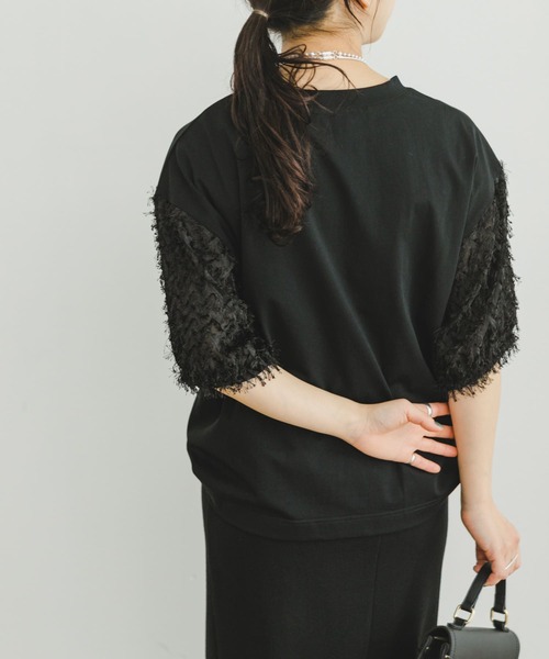 ITEMS URBANRESEARCH(アイテムズ アーバンリサーチ)の「フェザーフリンジドッキングプルオーバー(Tシャツ/カットソー・レディース・ブラック/オフホワイト・FREE)」の21枚目の写真