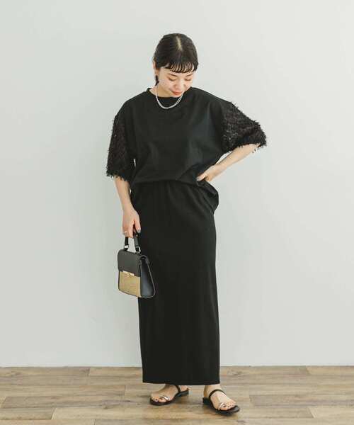 ITEMS URBANRESEARCH(アイテムズ アーバンリサーチ)の「フェザーフリンジドッキングプルオーバー(Tシャツ/カットソー・レディース・ブラック/オフホワイト・FREE)」の22枚目の写真