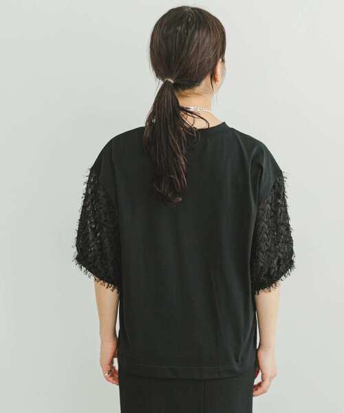 ITEMS URBANRESEARCH(アイテムズ アーバンリサーチ)の「フェザーフリンジドッキングプルオーバー(Tシャツ/カットソー・レディース・ブラック/オフホワイト・FREE)」の8枚目の写真