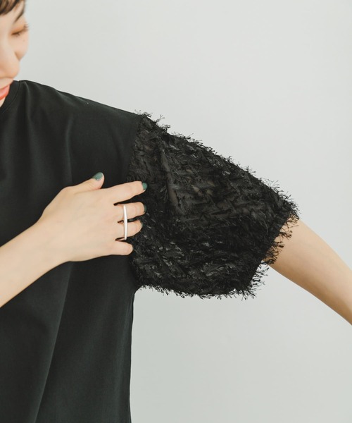 ITEMS URBANRESEARCH(アイテムズ アーバンリサーチ)の「フェザーフリンジドッキングプルオーバー(Tシャツ/カットソー・レディース・ブラック/オフホワイト・FREE)」の10枚目の写真