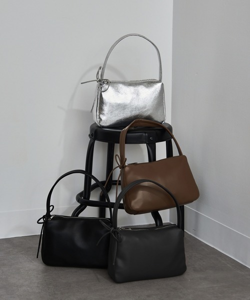 MAISON BREEZE reveur(メゾンブリーズレヴール)の「【MAISON BREEZE reveur】ribbon one shoulder hand bag リボンワンショルダーPUレザーハンドバッグ ショルダー付き(ハンドバッグ・レディース・ブラウン/ブラック/グレー/シルバー・FREE)」の10枚目の写真