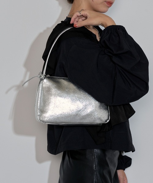 MAISON BREEZE reveur(メゾンブリーズレヴール)の「【MAISON BREEZE reveur】ribbon one shoulder hand bag リボンワンショルダーPUレザーハンドバッグ ショルダー付き(ハンドバッグ・レディース・ブラウン/ブラック/グレー/シルバー・FREE)」の17枚目の写真