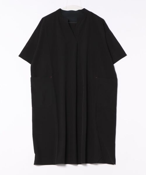 BELLUNA PLUS（ベルーナ）の「＜ＳＦ＞はっ水加工ポケット使いワンピース（ワンピース・レディース・ブルーグレー/ブラック・MEDIUM/LARGE/X-LARGE）」の2枚目の写真