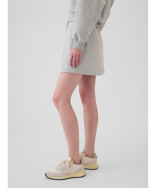 GAP(ギャップ)の「ヴィンテージソフト イージーGapロゴ ミニスカート(スカート・レディース・オフホワイト/ブラック/ライトグレー・S/M/L/XS/XXS)」の4枚目の写真