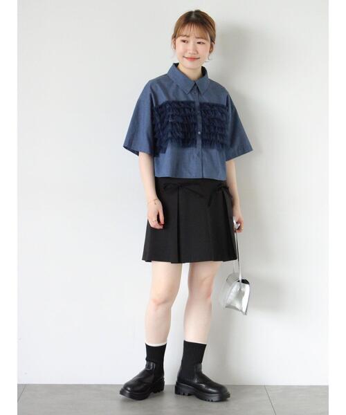 ehka sopo（エヘカソポ）の「チュール付ショートシャツ（シャツ/ブラウス・レディース・ネイビー/オフホワイト/サックスブルー/ブラック・F）」の10枚目の写真