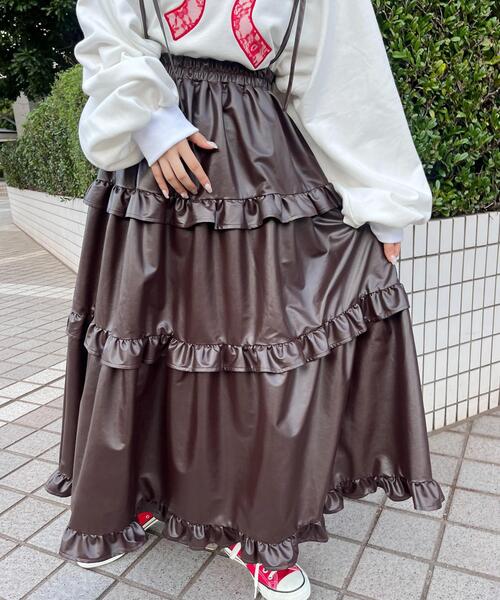 WC（ダブル シー）の「PUティアードロングスカート（スカート・レディース・ブラック/ブラウン・FREE）」の4枚目の写真