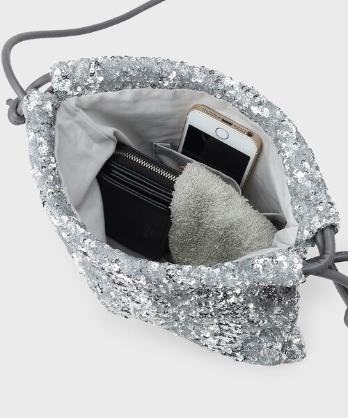 GALLEST(ギャレスト)の「スパンコール巾着ショルダーバック(ショルダーバッグ・レディース・シルバー/ブラック・00)」の10枚目の写真