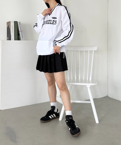 CLEA（クレア）の「ユニフォームデザインナイロンプルオーバー（シャツ/ブラウス・レディース・ベージュ/ネイビー/ホワイト・FREE）」の11枚目の写真