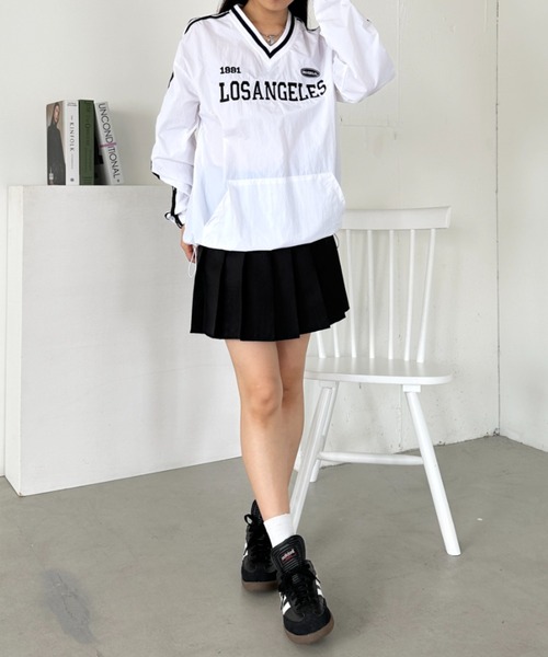 CLEA（クレア）の「ユニフォームデザインナイロンプルオーバー（シャツ/ブラウス・レディース・ベージュ/ネイビー/ホワイト・FREE）」の12枚目の写真