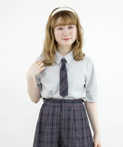 F i.n.t（フィント）の「チェックネクタイ付きシャツ/fint（シャツ/ブラウス・レディース・グレー/アイボリー・FREE）」の4枚目の写真