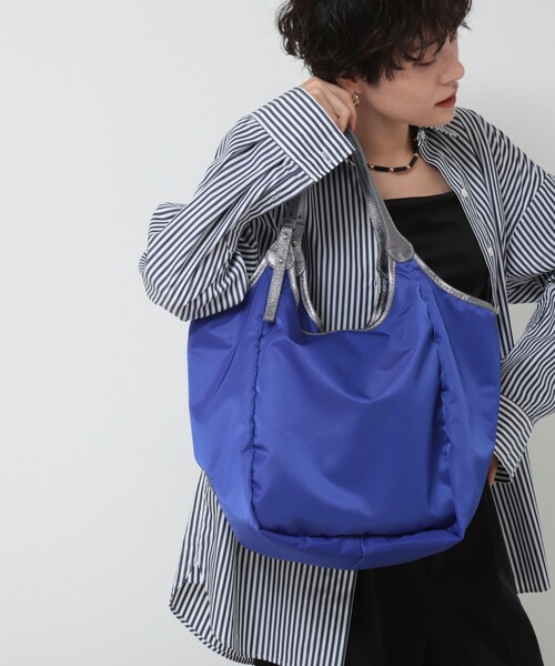 NOLLEY’S(ノーリーズ)の「LIMONTAナイロントートバッグ made in Italy(トートバッグ・レディース・ライトグレー/カーキブラウン/ロイヤルブルー/ブラック・FREE)」の2枚目の写真