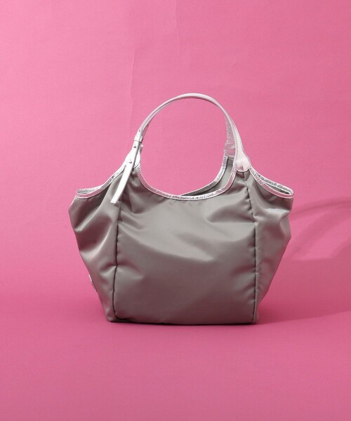 NOLLEY’S(ノーリーズ)の「LIMONTAナイロントートバッグ made in Italy(トートバッグ・レディース・ライトグレー/カーキブラウン/ロイヤルブルー/ブラック・FREE)」の3枚目の写真