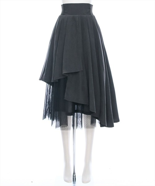 タグ付き新品　TO BE CHIC マットグログランスカートサ　黒44 新作タグ付き新品TO BE CHIC黒地に白のカメリア柄のスカート44