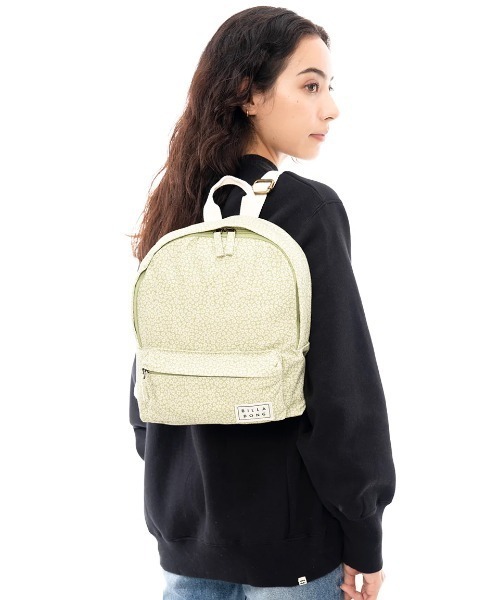 BILLABONG(ビラボン)の「BILLABONG レディース MINI MAMA バッグ 【2024年秋冬モデル】/ビラボンミニバックパック・リュックサック(バックパック/リュック・レディース・ブラック/グリーン系その他・FREE)」の2枚目の写真