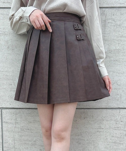 F i.n.t(フィント)の「キルト風フェイクレザーミニスカート/fint(スカート・レディース・ブラウン/チャコールグレー・FREE)」の5枚目の写真