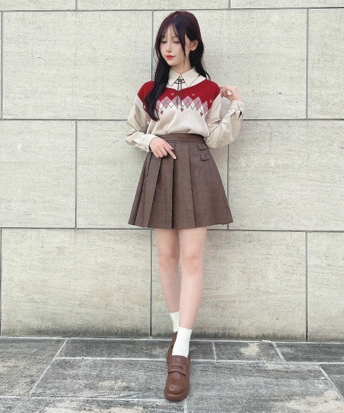 F i.n.t(フィント)の「キルト風フェイクレザーミニスカート/fint(スカート・レディース・ブラウン/チャコールグレー・FREE)」の6枚目の写真
