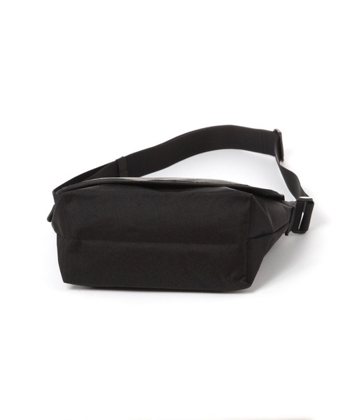 LAKOLE（ラコレ）の「メッセンジャーミニショルダーバッグ / 200731（ショルダーバッグ・メンズ・サンドグレー/ブラック・FREE）」の11枚目の写真