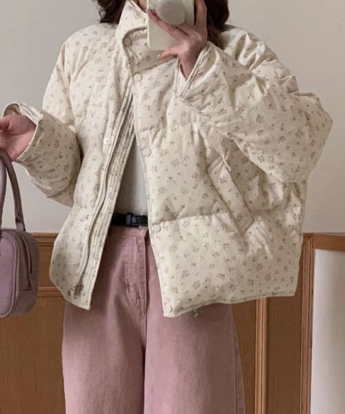 LAC-VERT（ラック・ヴェール）の「小花柄コンパクト丈パデットジャケット / 中綿ダウンジャケット（ダウンジャケット/コート・レディース・ブルー/ピンク・MEDIUM/LARGE）」の17枚目の写真