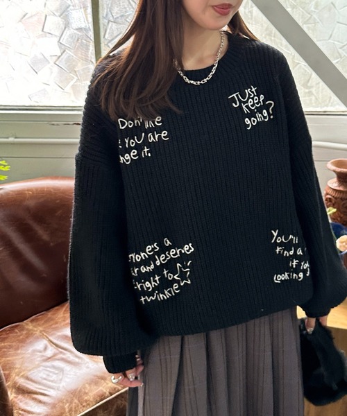 apres jour mignon(アプレジュールミニョン)の「手書きロゴ刺繍ニット【ZOZOTOWN限定アイテム】(ニット/セーター・レディース・ピンク/ネイビー/マスタード/アイボリー/ブラック・フリー/X-LARGE)」の17枚目の写真