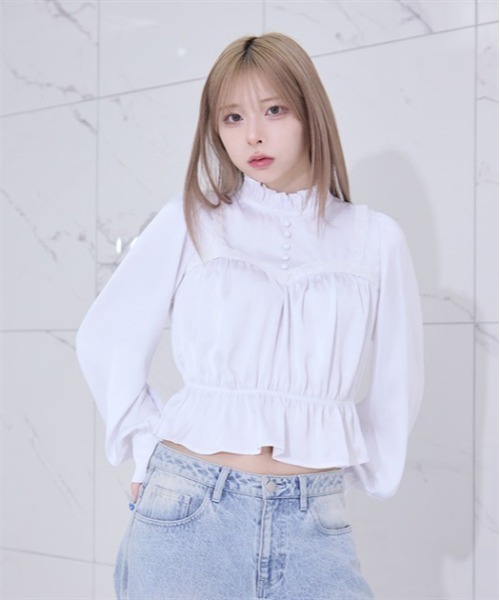 FickleBebe（フィクルベベ）の「サテンペプラムブラウス（シャツ