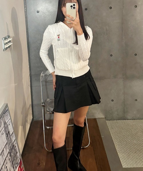 VIVID LADY（ビビッドレディー）の「ニットカーディガン フロントジップ フート付き（カーディガン/ボレロ・レディース・スカイブルー/ブラック/ピンク/アイボリー/プラム・FREE）」の12枚目の写真
