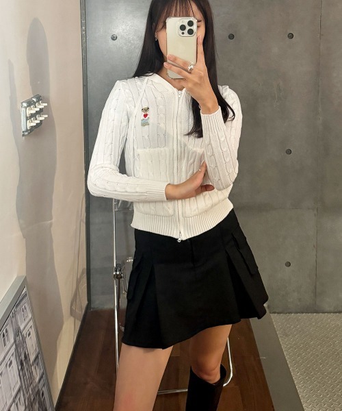 VIVID LADY（ビビッドレディー）の「ニットカーディガン フロントジップ フート付き（カーディガン/ボレロ・レディース・スカイブルー/ブラック/ピンク/アイボリー/プラム・FREE）」の9枚目の写真
