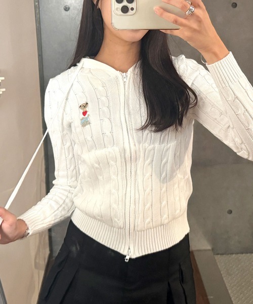 VIVID LADY（ビビッドレディー）の「ニットカーディガン フロントジップ フート付き（カーディガン/ボレロ・レディース・スカイブルー/ブラック/ピンク/アイボリー/プラム・FREE）」の8枚目の写真
