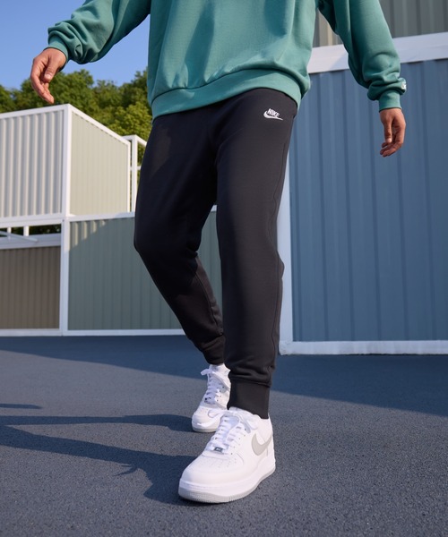 NIKE(ナイキ)の「《セットアップ対応商品》ナイキ スポーツウェア クラブ メンズ ジョガー / Nike Sportswear Club Men's Joggers BV2680-010 Black(スウェットパンツ・メンズ・ブラック・XL/S/M/L/2XL)」の2枚目の写真