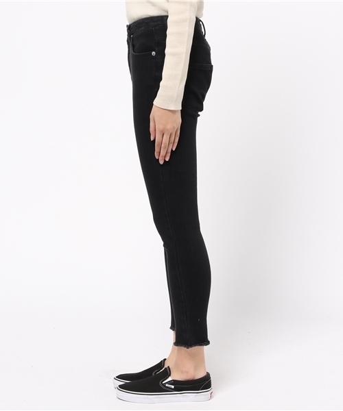 CIAOPANIC（チャオパニック）の「【Ciaopanic】　ストレッチカットオフスキニーPTS（デニムパンツ・レディース・グレー/ライトブルー/ブラック・MEDIUM/SMALL）」の5枚目の写真