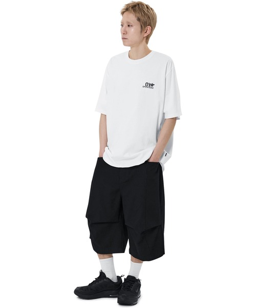 OY(オーワイ)の「『OY/オーワイ』 TRIPLE FLOWER LOGO TEE/トリプルフラワーロゴ半袖Tシャツ(Tシャツ/カットソー・レディース・ホワイト/ブラック・XL/M)」の19枚目の写真