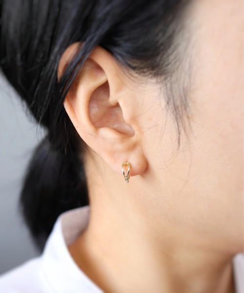 CERCA(チェルカ)の「KAM.accessory/silver925/金属アレルギー対応/ミニフープピアス/逆しずく型ピアス(ピアス(両耳用)・レディース・シルバー/ゴールド・FREE)」の2枚目の写真