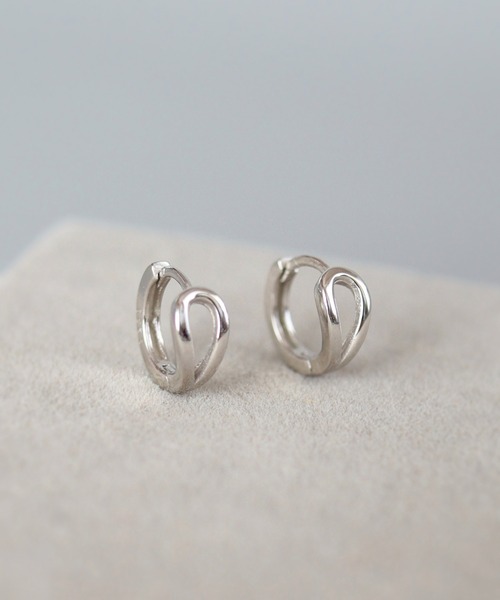 CERCA(チェルカ)の「KAM.accessory/silver925/金属アレルギー対応/ミニフープピアス/逆しずく型ピアス(ピアス(両耳用)・レディース・シルバー/ゴールド・FREE)」の3枚目の写真