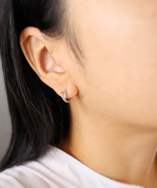 CERCA(チェルカ)の「KAM.accessory/silver925/金属アレルギー対応/ミニフープピアス/逆しずく型ピアス(ピアス(両耳用)・レディース・シルバー/ゴールド・FREE)」の7枚目の写真