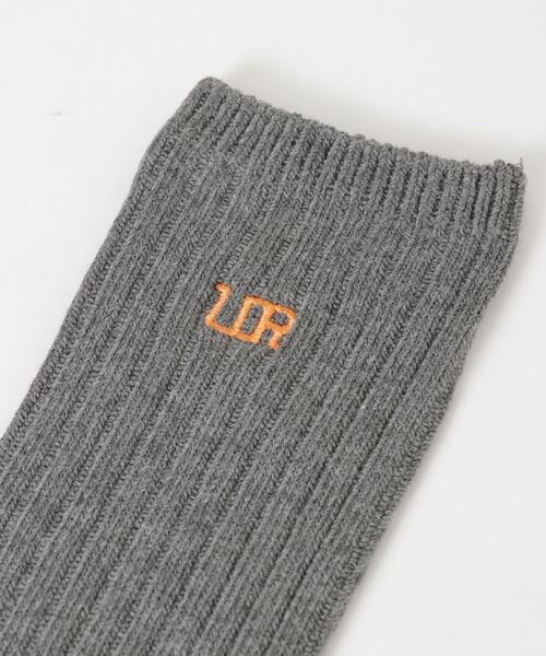 URBAN RESEARCH(アーバンリサーチ)の「『UR TECH』ロングリブ刺繍ソックス(ソックス/靴下・メンズ・チャコールグレー/ブラック/グレー系その他・25-28)」の5枚目の写真