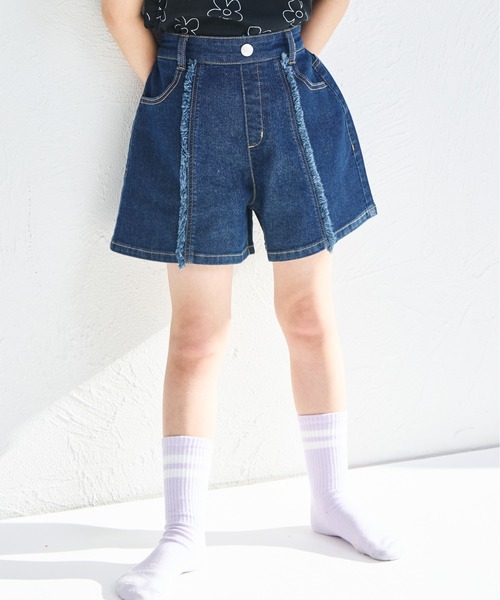 pairmanon（ペアマノン）の「フリンジ ショート丈 デニムパンツ（デニムパンツ・キッズ・ライトブルー/ブルー/インディゴブルー・100/90/150/140/130/120/110）」の2枚目の写真