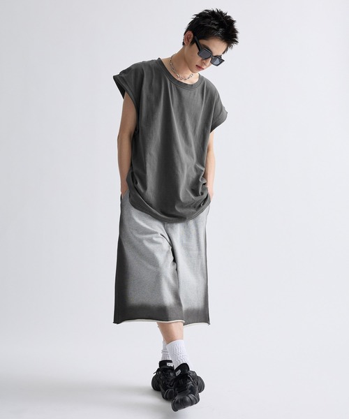 Cut-off edge design pigment sleeveless T-shirt/カットオフ