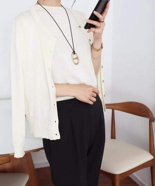 aquagarage(アクアガレージ)の「ニットアンサンブル(カーディガン/ボレロ・レディース・ブラック×ホワイト/ブラック/ホワイト×ブラック/イエロー×グレー/アイボリー・L/LL/M)」の2枚目の写真