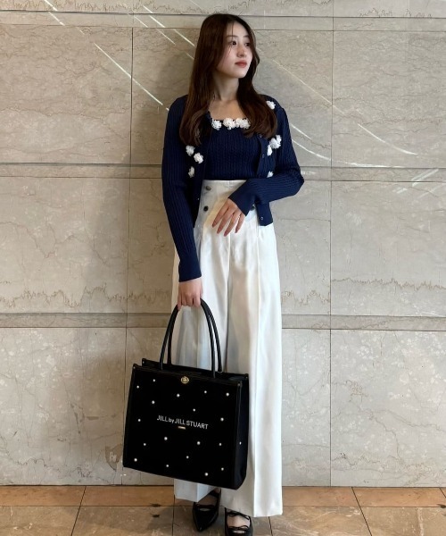 フラワーモチーフ透かしミニケーブルカーディガン JILL by JILL STUART｜フラワーモチーフ透かしミニケーブル