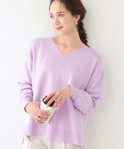 DRESKIP（ドレスキップ）の「【洗える/S-LL】お顔周りすっきり 優しい肌触りのVネックニット（ニット/セーター・レディース・グレー系2/ホワイト系5/ライトパープル/オフホワイト/ライトイエロー系/ベージュ系2・02/01/04/03）」の5枚目の写真