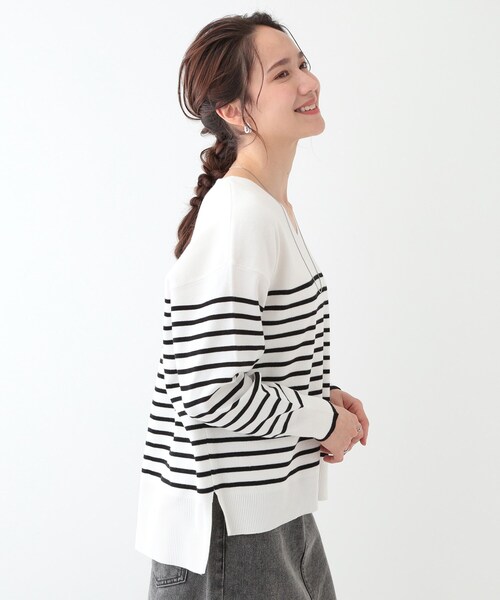 DRESKIP（ドレスキップ）の「【洗える/S-LL】お顔周りすっきり 優しい肌触りのVネックニット（ニット/セーター・レディース・グレー系2/ホワイト系5/ライトパープル/オフホワイト/ライトイエロー系/ベージュ系2・02/01/04/03）」の14枚目の写真