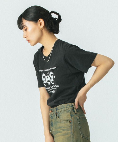 ROSE BUD(ローズバッド)の「(mag.by c)SUN&MOON S/S TEE(Tシャツ/カットソー・レディース・ブラック/ネイビー/レッド・ONE SIZE)」の4枚目の写真